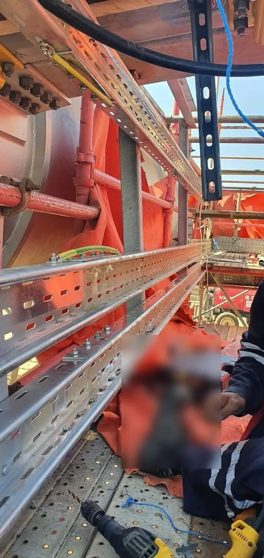 Cable tray installation